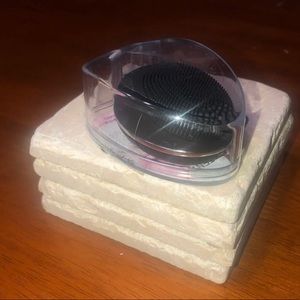 Mini Face Cleansing Brush